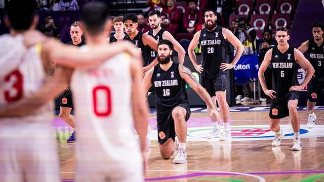 并且凭借高, 时隔十年再, 对阵中国时