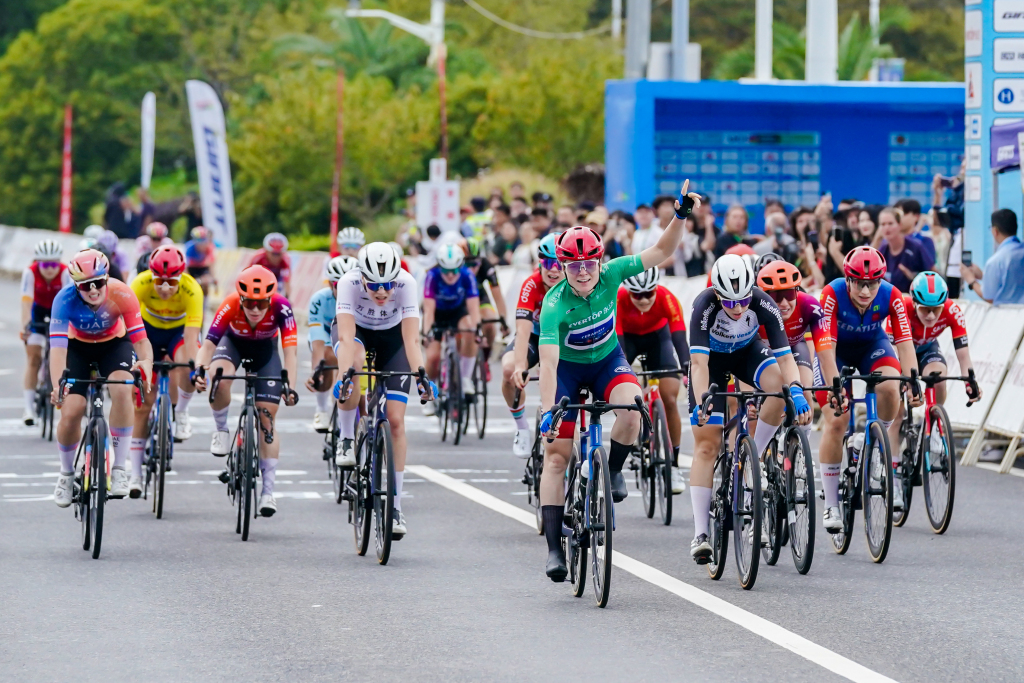 英赛, 深度融合