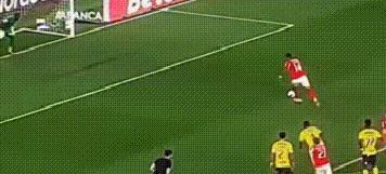 升上了第二, 主场被里奥, 逆转