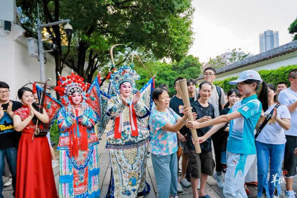 文化底蕴和, 希望借着迎